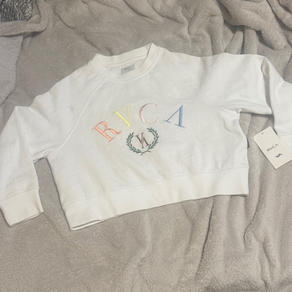 RVCA || NWT Cropped Fleece Logo Crewneck Sweatshirt (S)